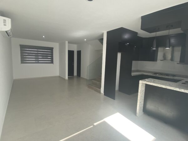 ESTRENA CASA EN RENTA PRIVADA BELCANTTO SECTOR SALIDA SUR CULIACAN - Image 4