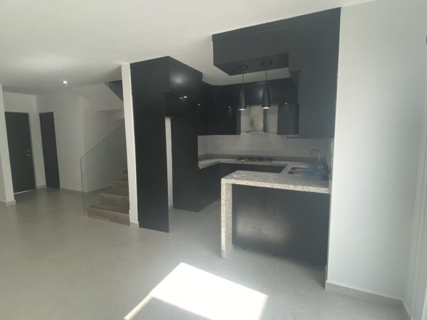 ESTRENA CASA EN RENTA PRIVADA BELCANTTO SECTOR SALIDA SUR CULIACAN - Image 5