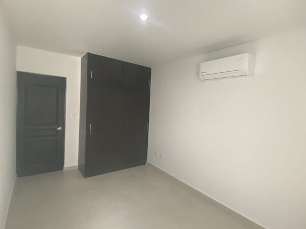 ESTRENA CASA EN RENTA PRIVADA BELCANTTO SECTOR SALIDA SUR CULIACAN - Image 11