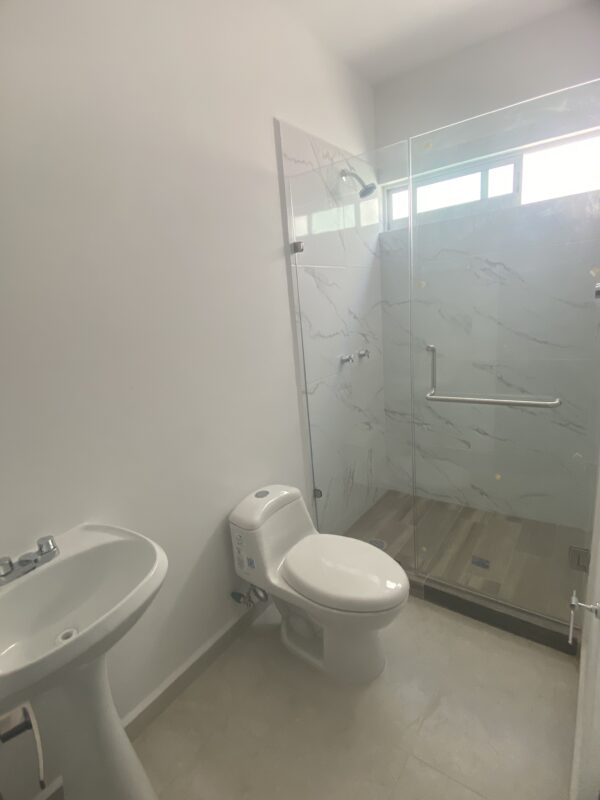 ESTRENA CASA EN RENTA PRIVADA BELCANTTO SECTOR SALIDA SUR CULIACAN - Image 17
