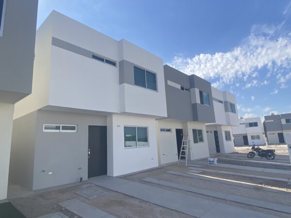 ESTRENA CASA EN RENTA PRIVADA BELCANTTO SECTOR SALIDA SUR CULIACAN - Image 2