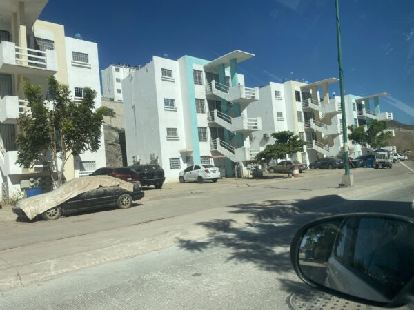REESTRENA DEPARTAMENTO EN VENTA ALTURAS DEL SUR CULIACAN - Image 2