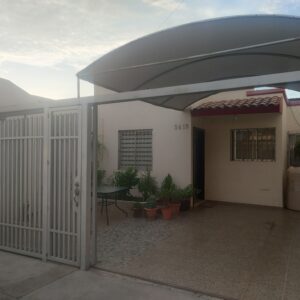 CASA EN VENTA FRACCIONAMIENTO LOS ARCOS ZONA BARRANCOS EN CULIACAN