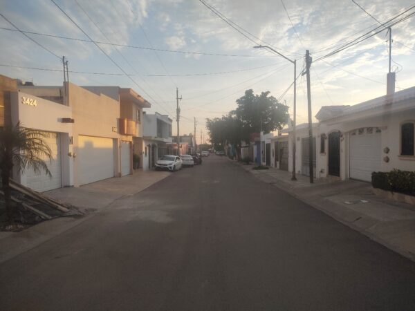 CASA EN VENTA FRACCIONAMIENTO LOS ARCOS ZONA BARRANCOS EN CULIACAN - Image 3