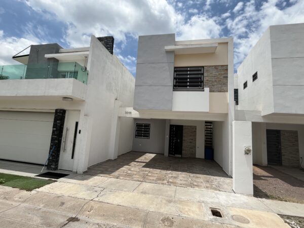 EN RENTA CASA VILLAS BARCELONA CULIACAN - Image 4