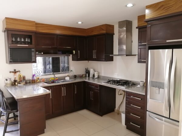 CASA EN VENTA FRACCIONAMIENTO MONTERREAL ZONA PORTALEGRE LA CONQUISTA - Image 4