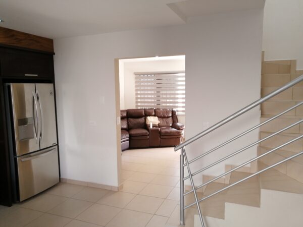 CASA EN VENTA FRACCIONAMIENTO MONTERREAL ZONA PORTALEGRE LA CONQUISTA - Image 9
