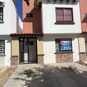 CASA EN VENTA O RENTA FRACC. MONTERREAL PORTALEGRE CULIACAN