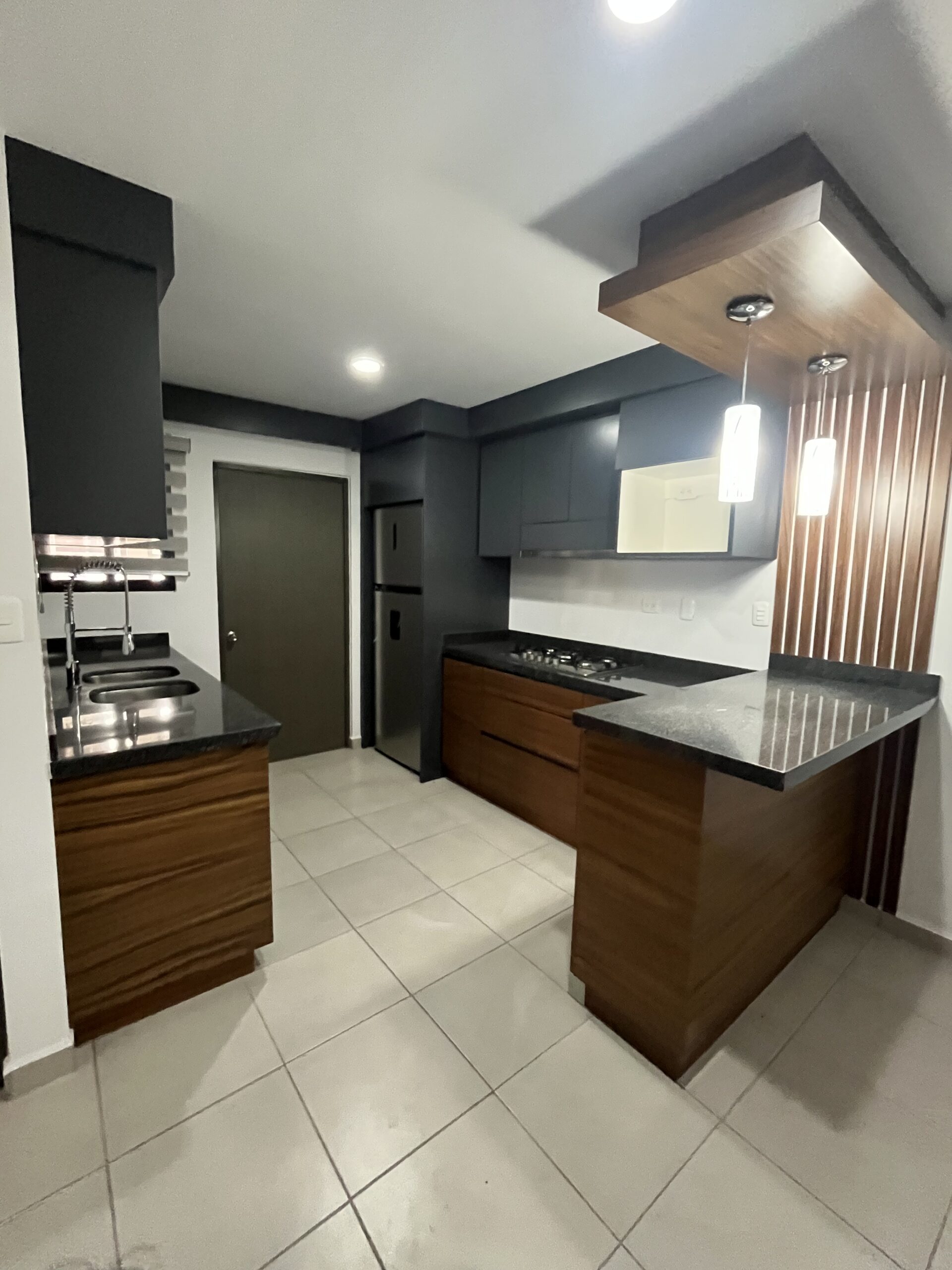 VALLE ALTO PRIVADA DEPARTAMENTO CON ALBERCA