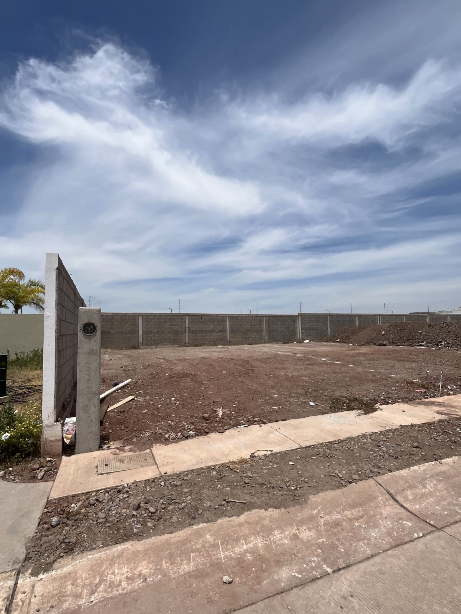 LOTE EN ESQUINA EN VENTA PORTALEGRE ELEMENT 288 M2 - Image 2