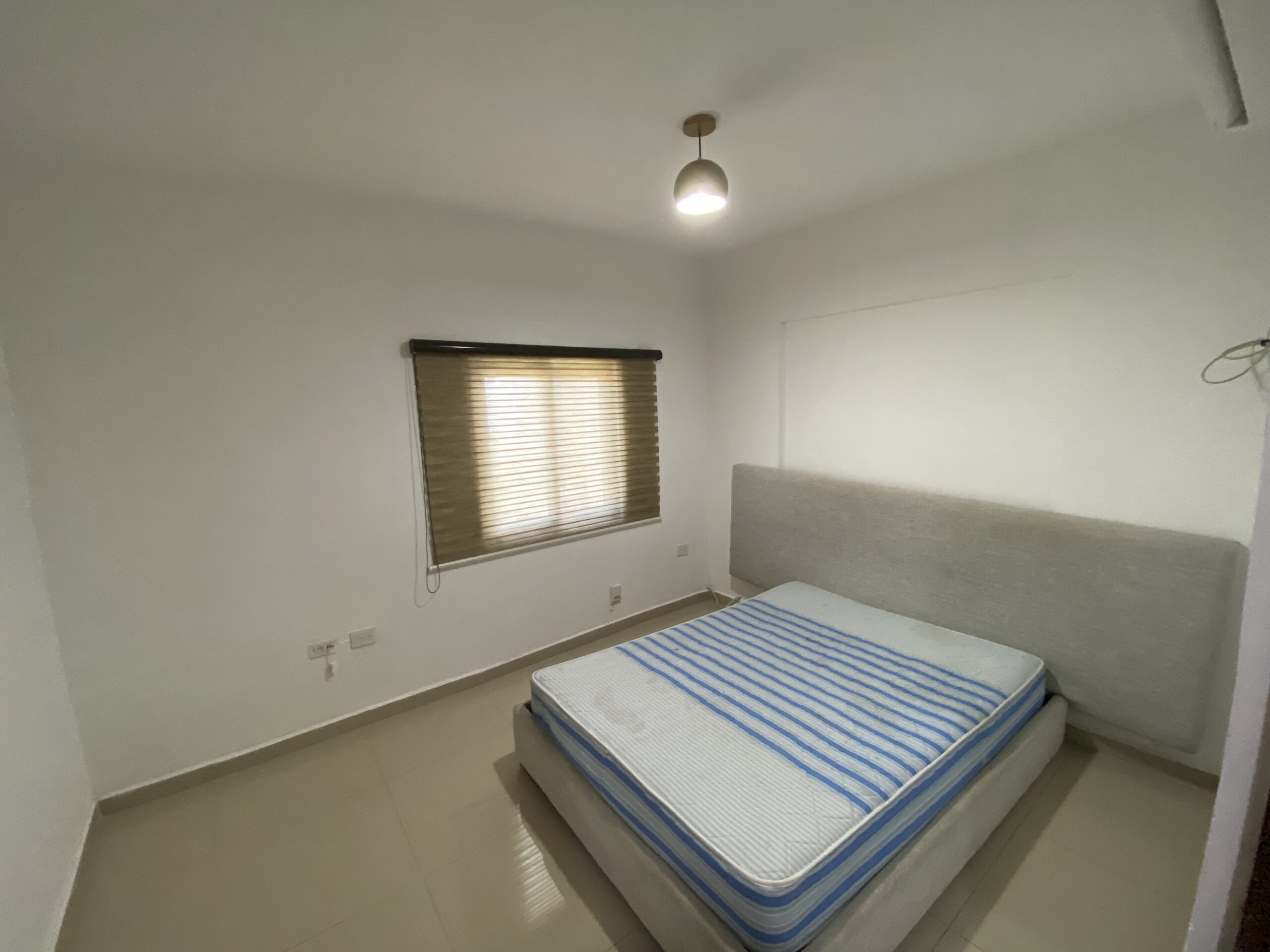 CASA AMUEBLADA EN ESQUINA EN PORTALEGRE MUY AMPLIA - Image 14