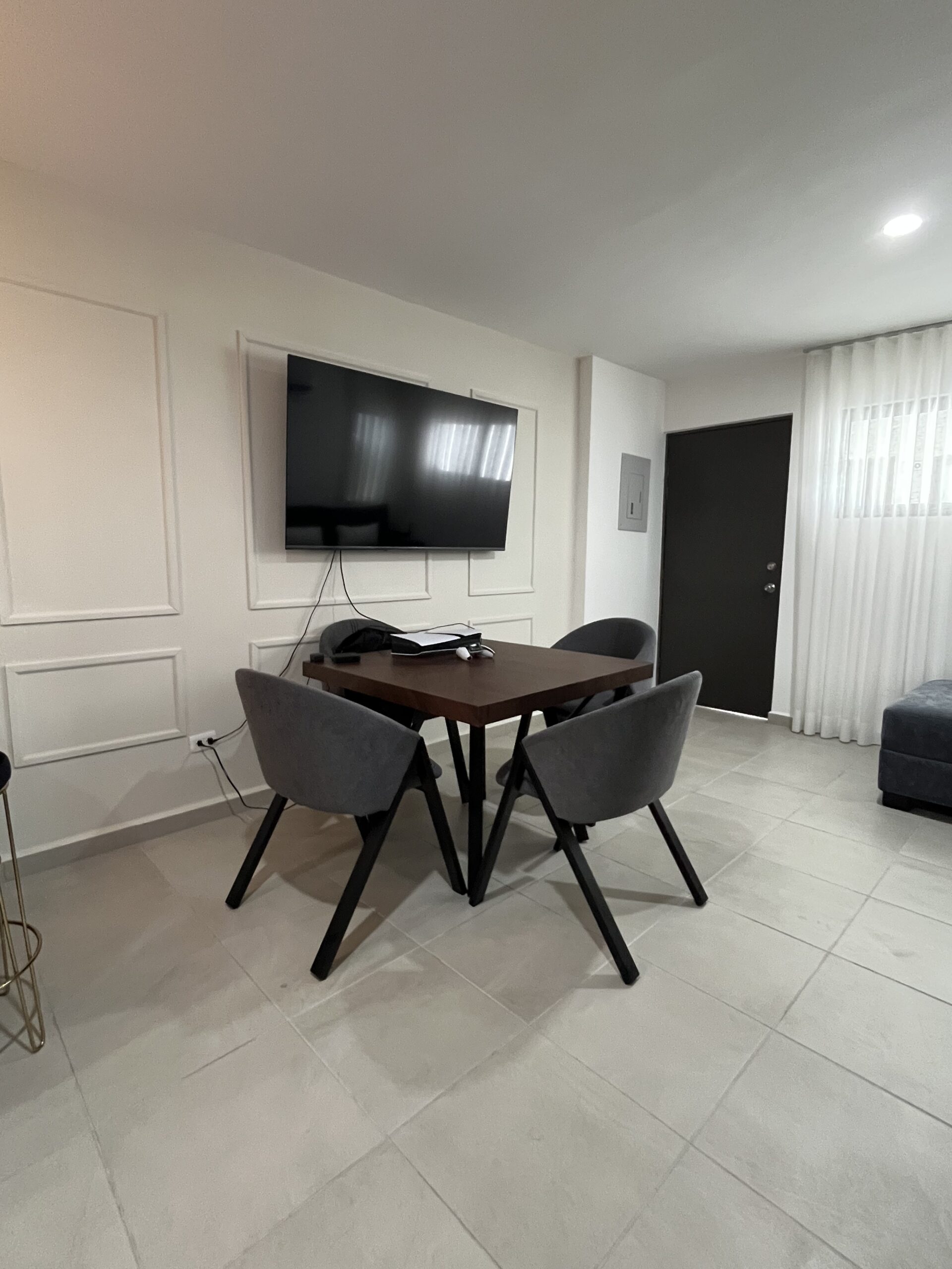 ESTRENA DEPARTAMENTO EN PRIVADA VALLE ALTO BARUN 3 - Image 3