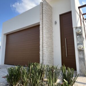 CASA EN RENTA CON COCHERA EN FINCA DE LAS COLINAS SECTOR SANTA FE